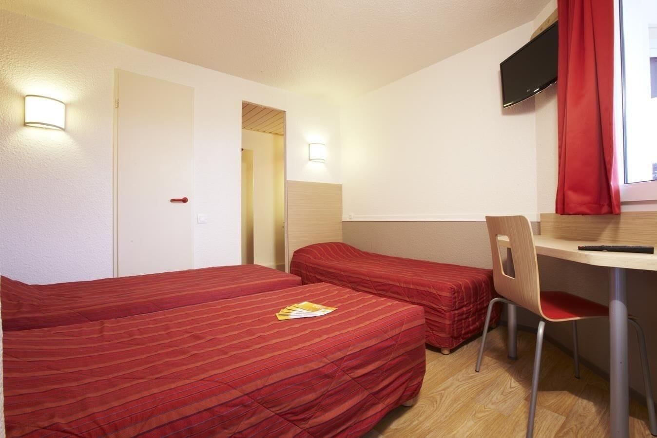 Hotel Premiere Classe Courtine Gare Tgv *